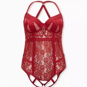 NWT torrid straps and rings lace bodysuit open back red 6x valentines sexy plus